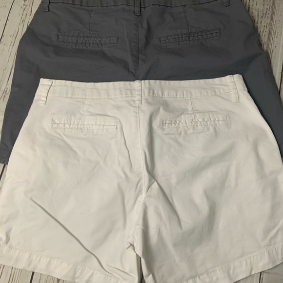 Old Navy Shorts Bundle of 2 - Picture 4 of 10
